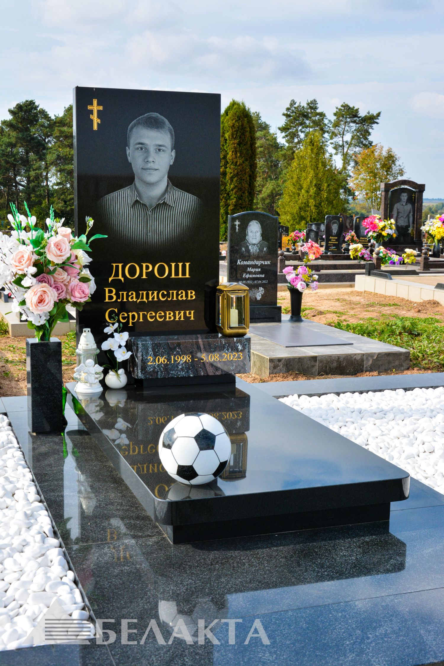 Памятники одиночные