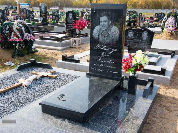 Памятники одиночные