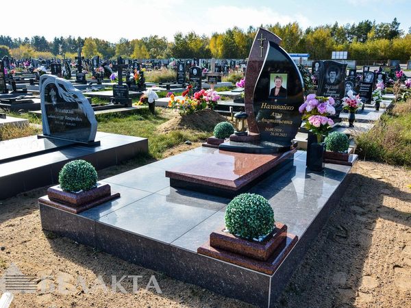 Памятники одиночные