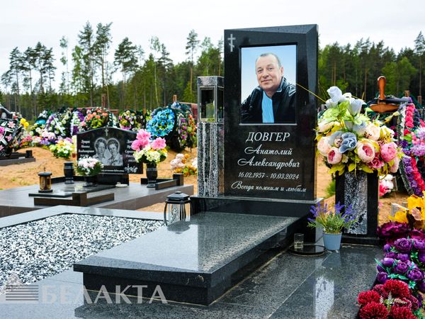 Памятники с фотомедальонами