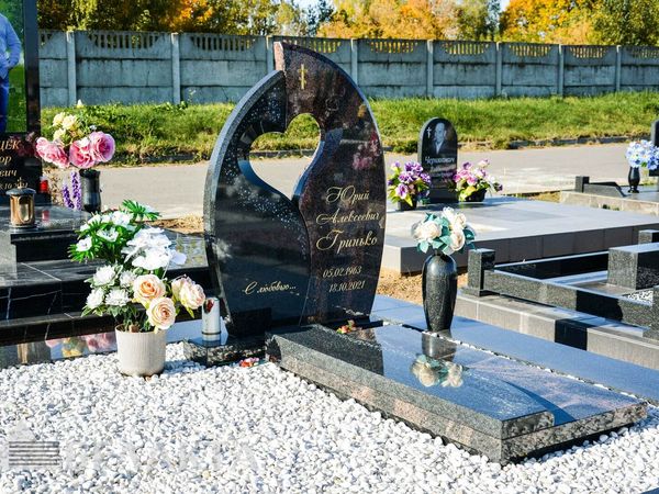 Памятники одиночные